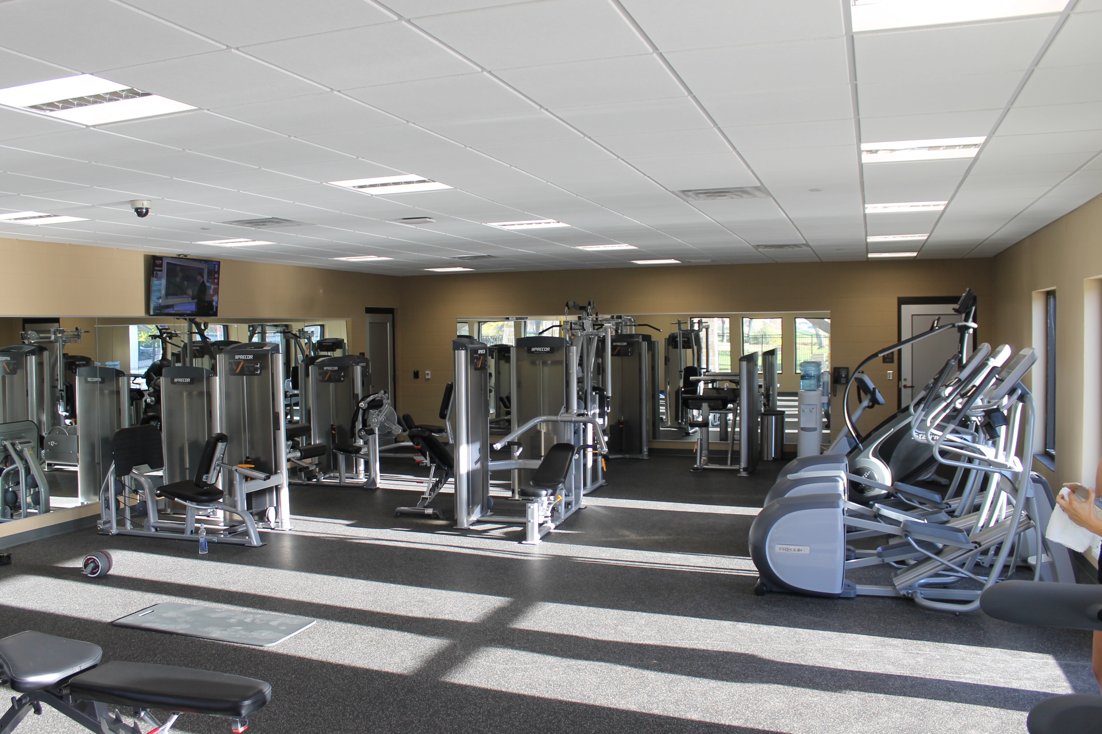 The Country Club of Sioux Falls clean living in the wellness center through cardio, personal training, therapy, special member services South Dakota